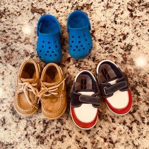Toddler boys shoe set!